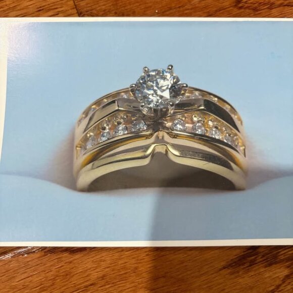 Jewelry - 14 karat gold ladies wedding ring set